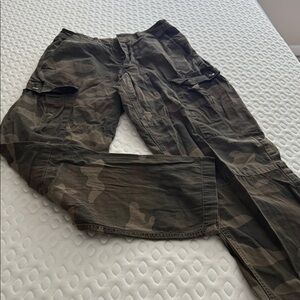 American Eagle Outfitters Women’s Camouflage Cargo Pants
